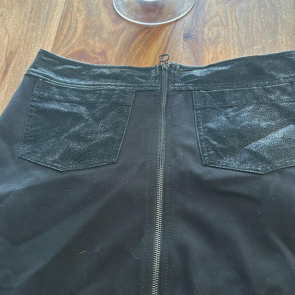 Guess long skirt brand new! - Picture 2 of 3